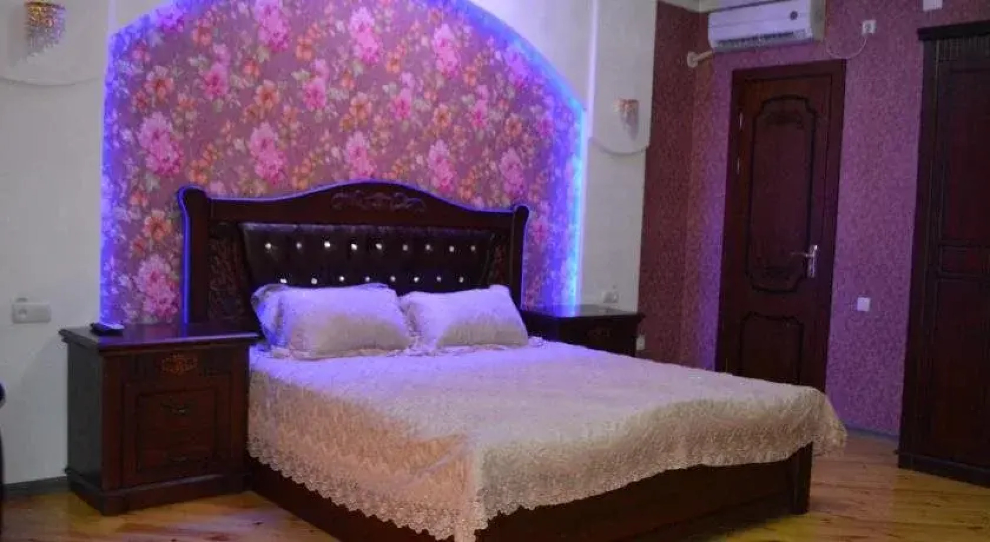 Hotel Shokhkand