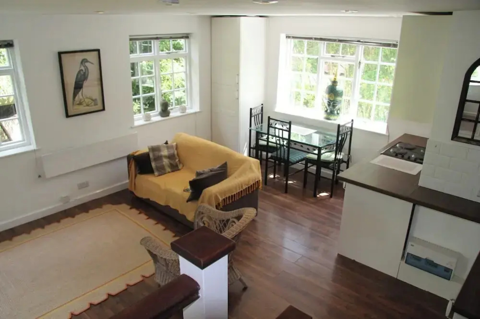 Woodlands Cozy Cottage in Gerrards Cross, Sleeps 2