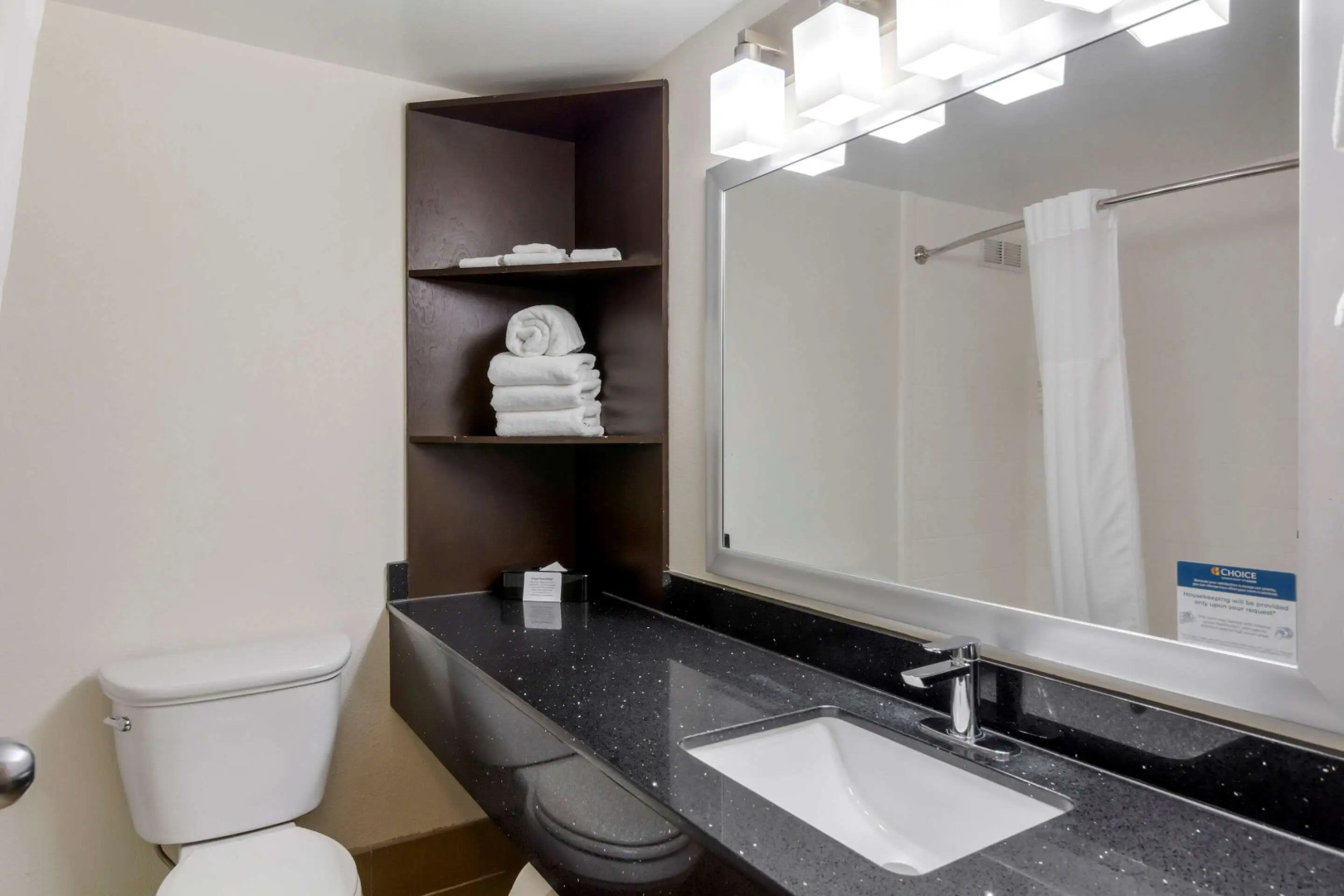 Clarion Pointe Charlottesville