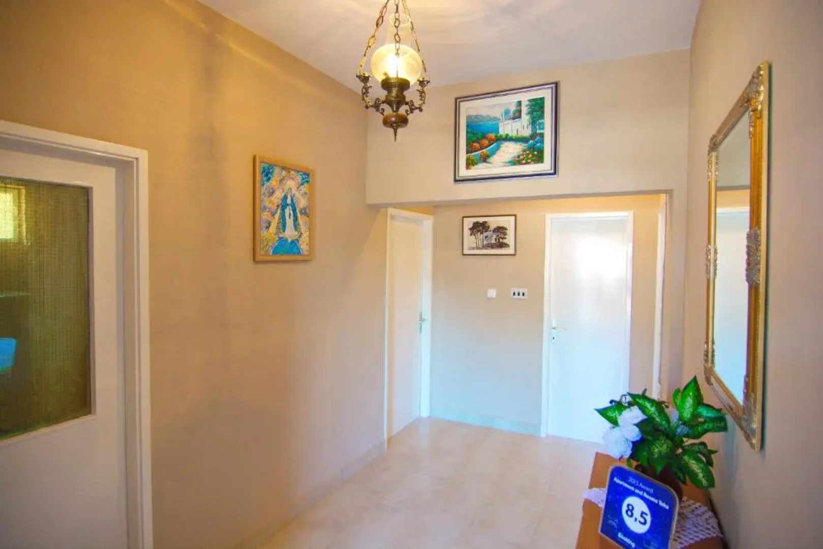 Apartment And Rooms Toka