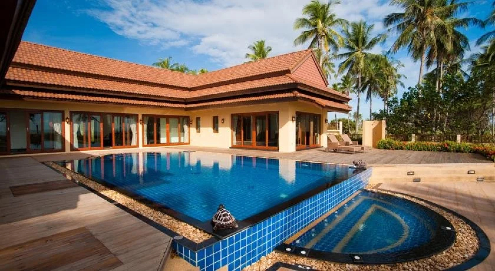 Krabi Sunset Beachfront Villa