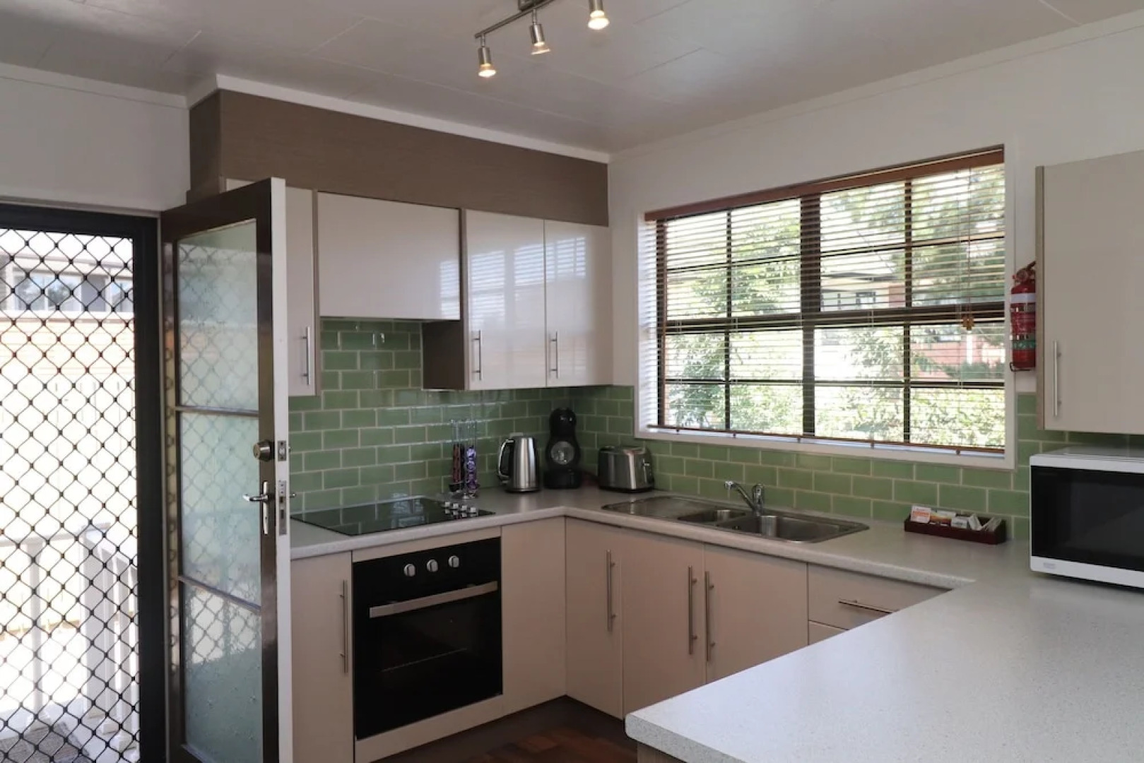 Sunny Unit on Grey Street