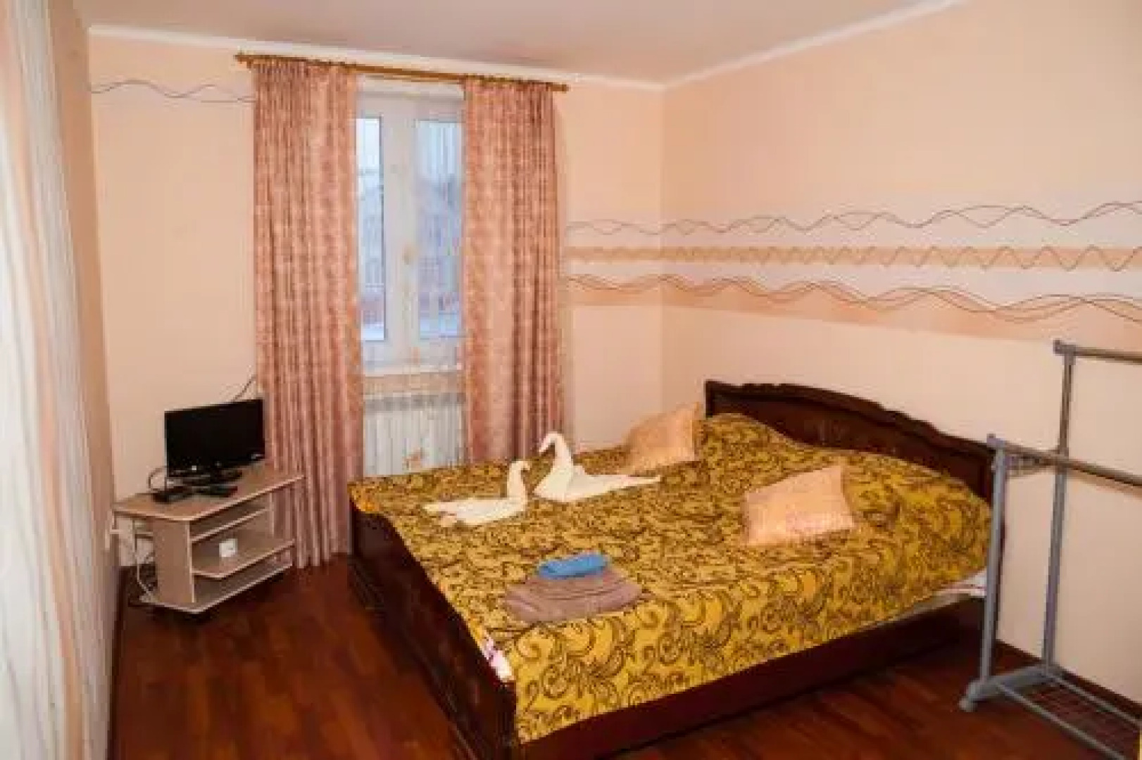 Gostievoi dom v Volokonovkie na Iesienina