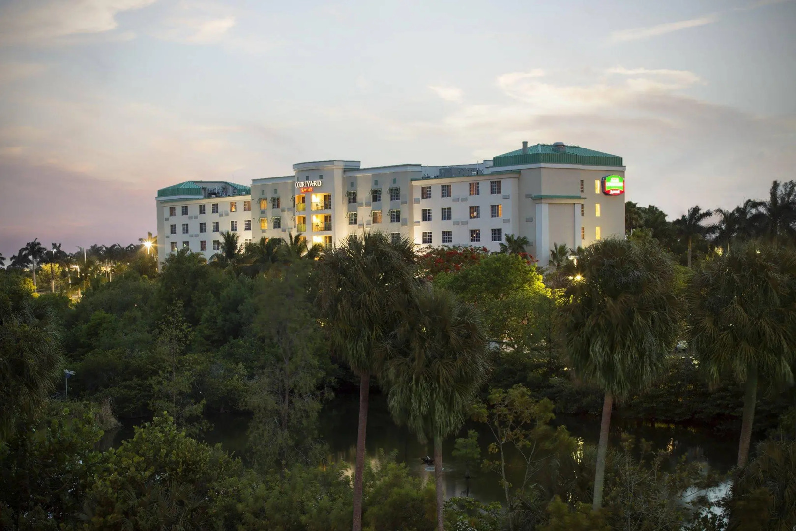 Courtyard by Marriott Fort Lauderdale Airport & Cruise Port