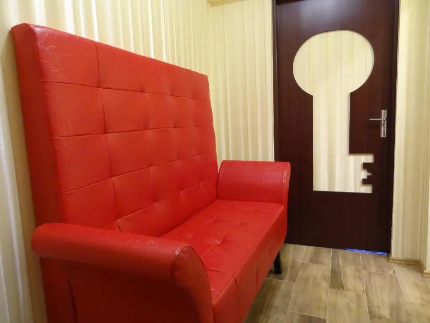 Amour Rouge Suite (Adults Only)