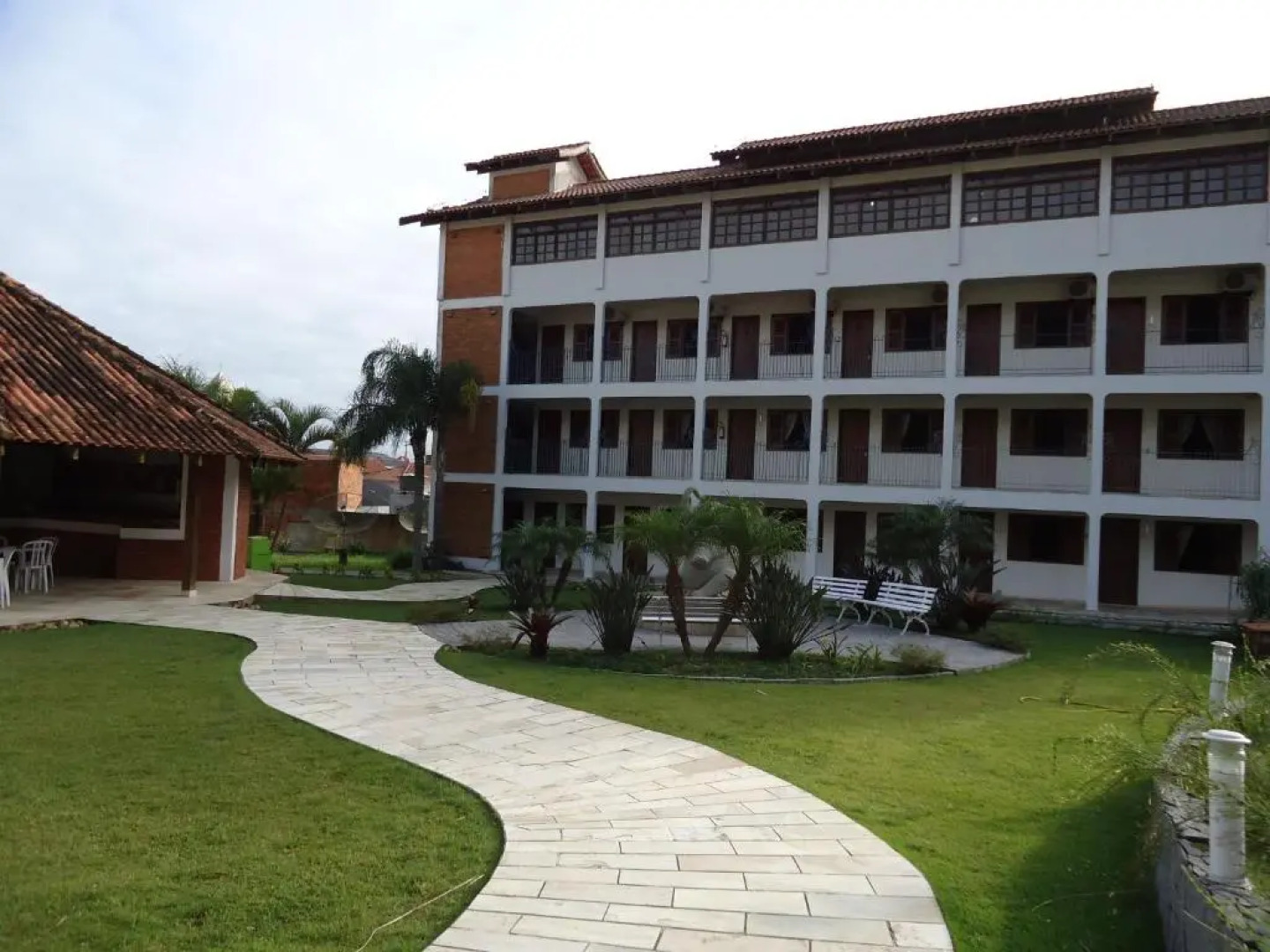 Bartholo Plaza Hotel