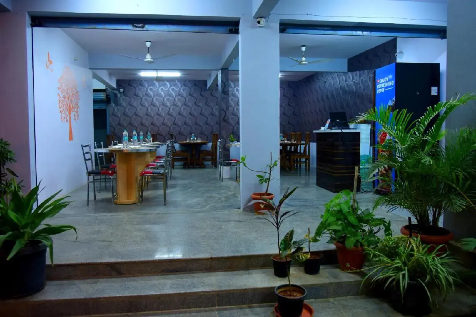 Housefinch Residency