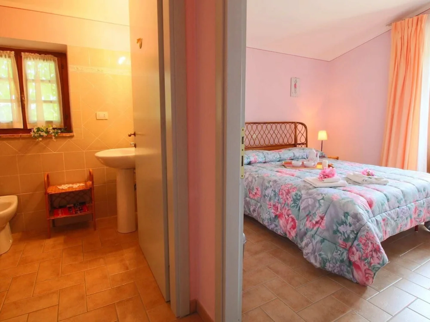 Scenic Farmhouse with Swimming Pool by Forest in Sorano