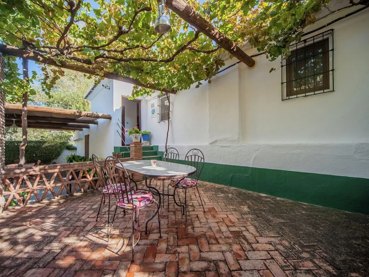 Rustic Cottage in El Padul Near the City Centre