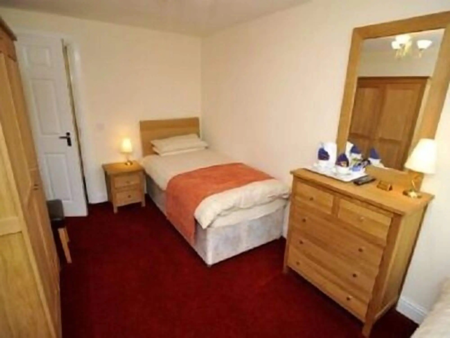 The Elphinstone Hotel