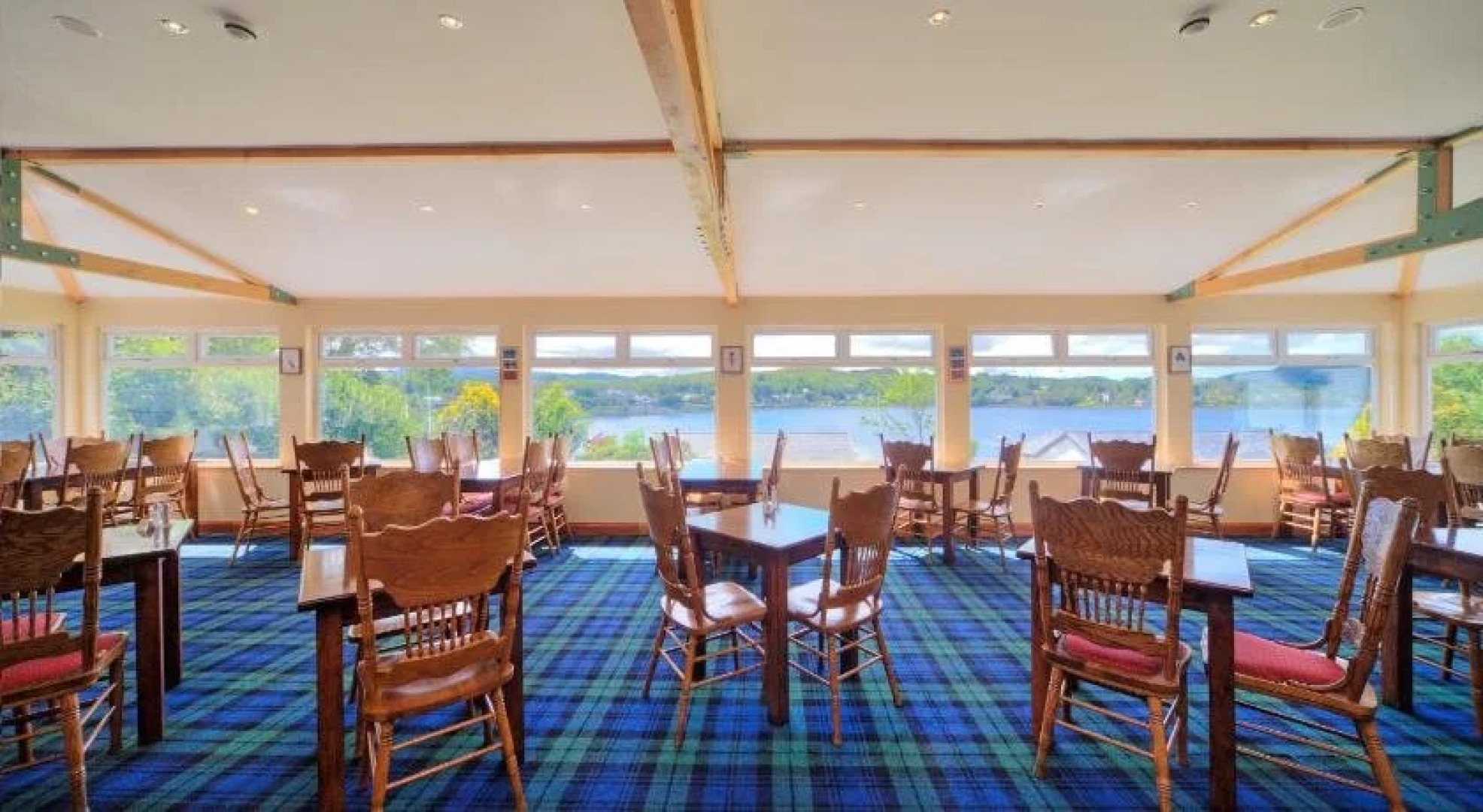 The Lochnell Arms Hotel