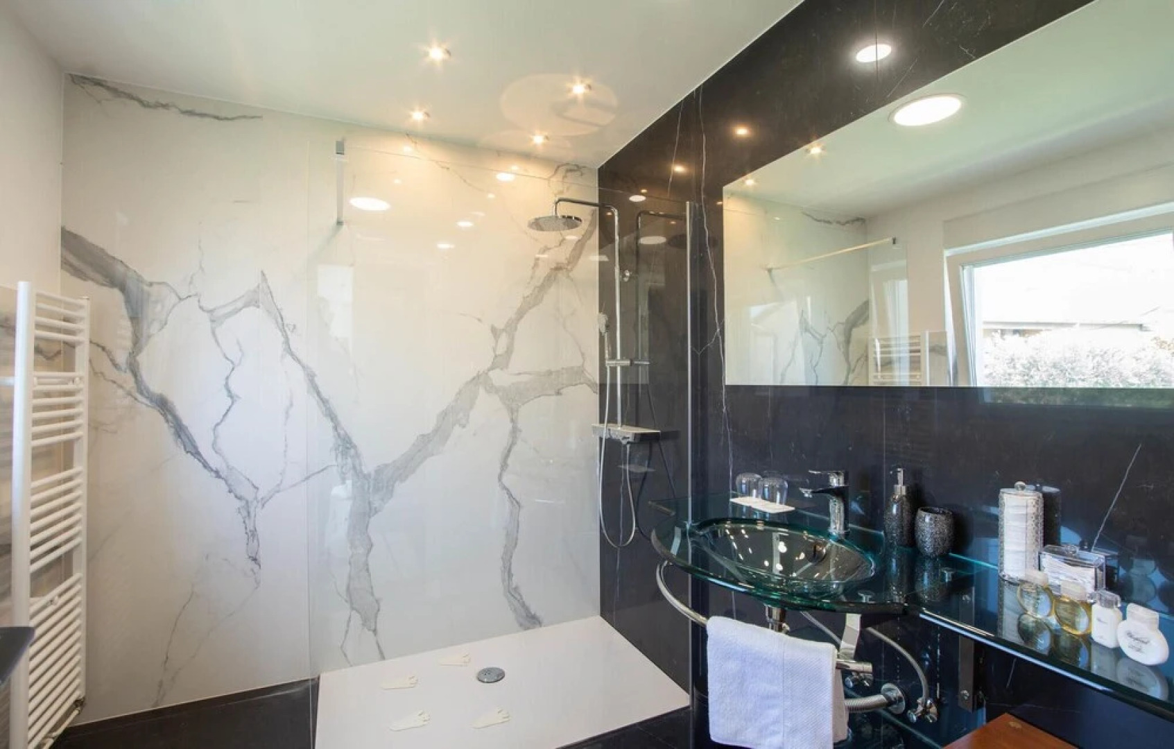 Beautiful Home in Zrnovnica With Sauna, Wifi and Outdoor Swimming Pool