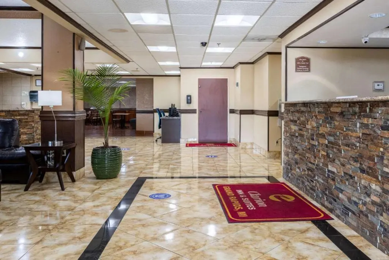 Clarion Inn & Suites Grand Rapids Airport