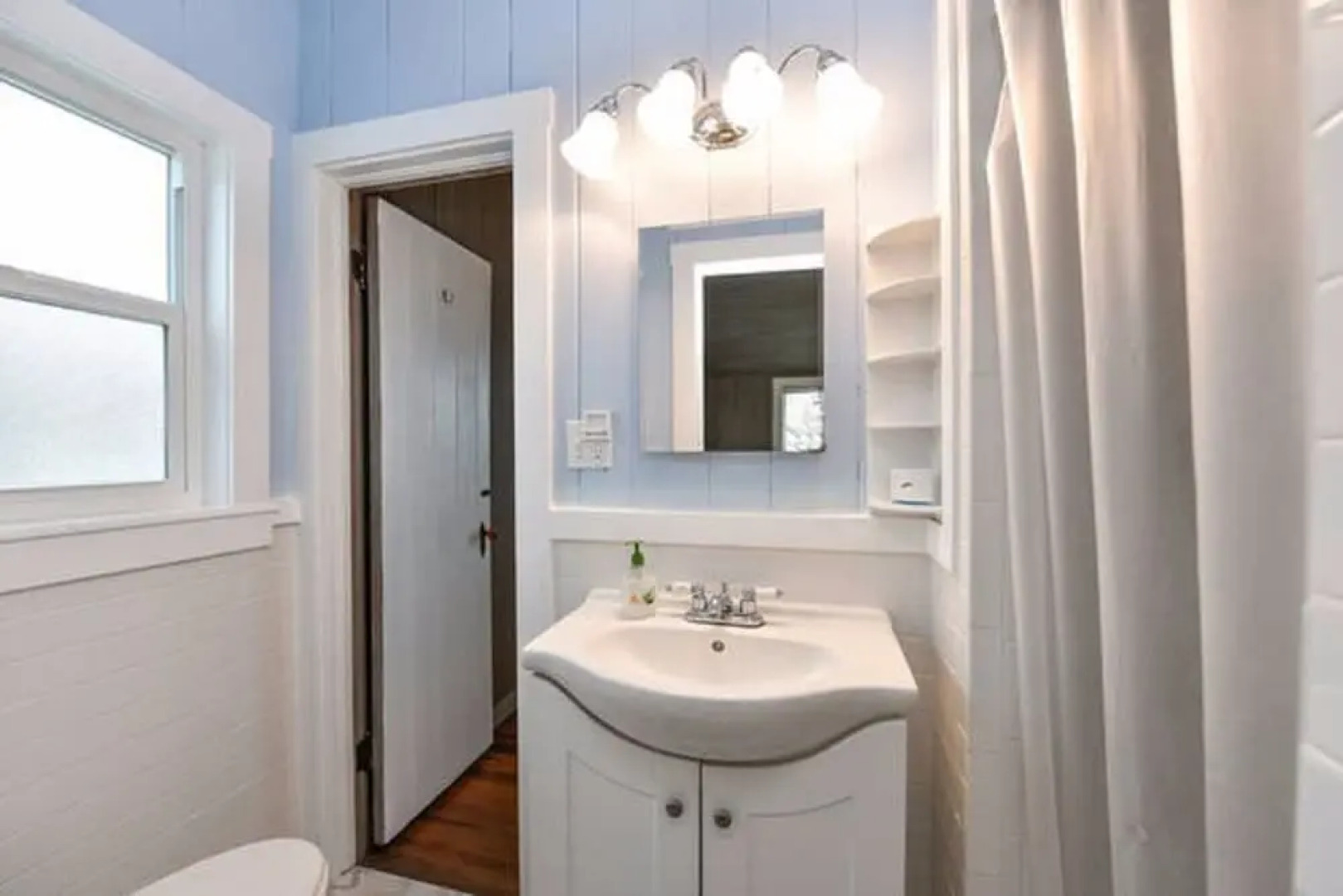 A House on Siesta Beach by Beachside Management