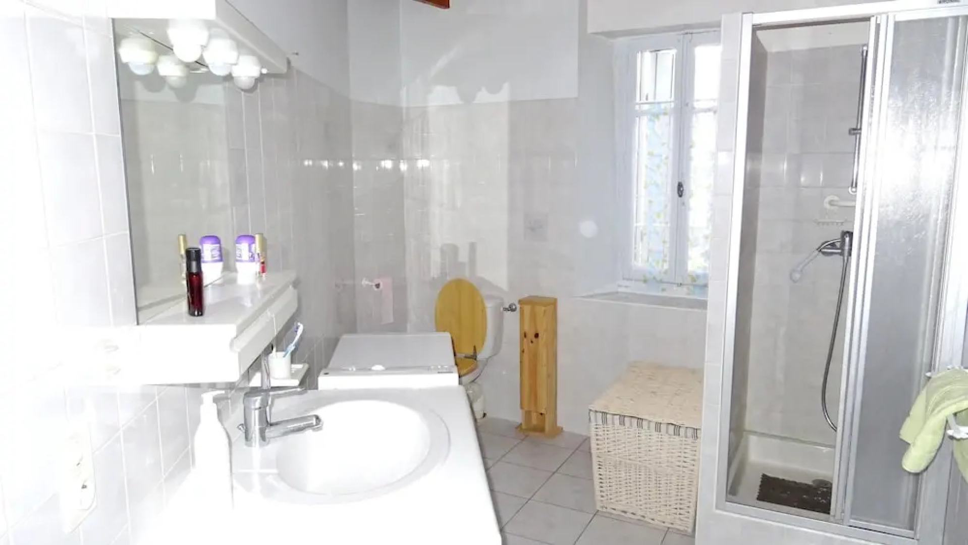 House With 2 Bedrooms in Monieux, With Wonderful Mountain View and Fur