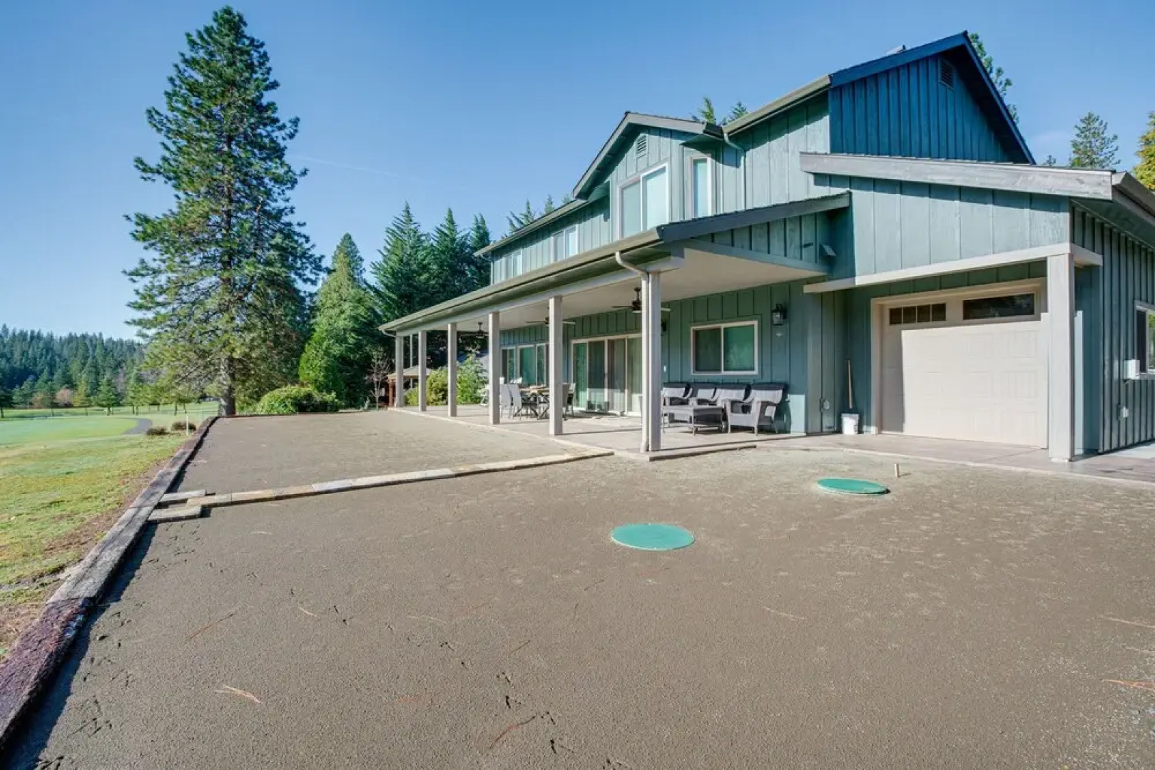 Game Room + Pool Access: Spacious Cabin in Arnold