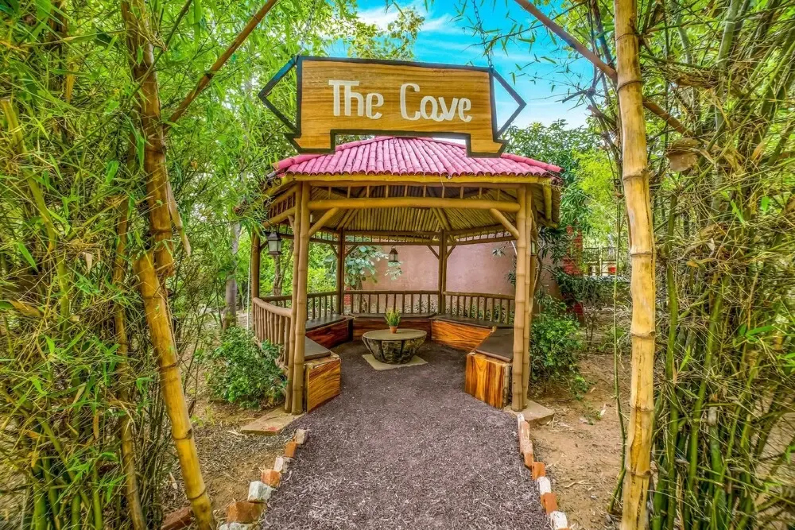 Lemon Tree Wildlife Resort  Bandhavgarh