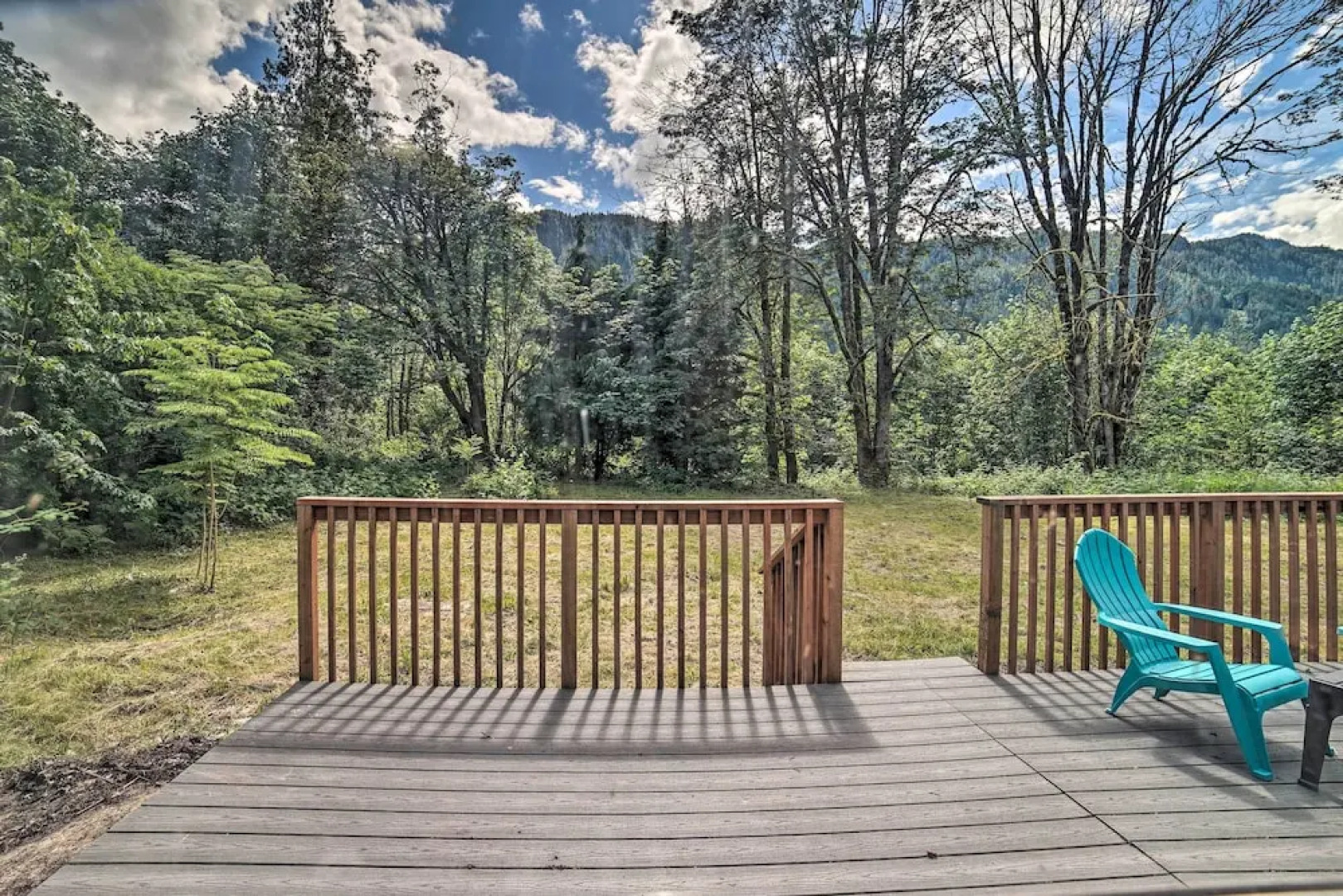 Modern Gold Bar Vacation Rental w/ Mountain View