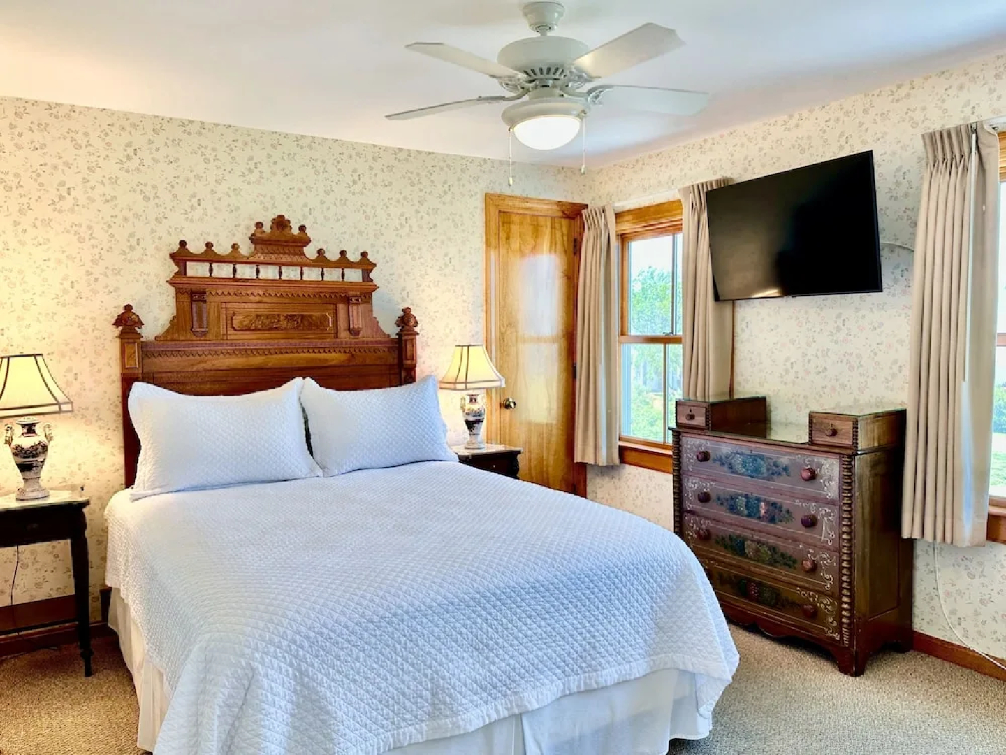 Rose Farm Inn