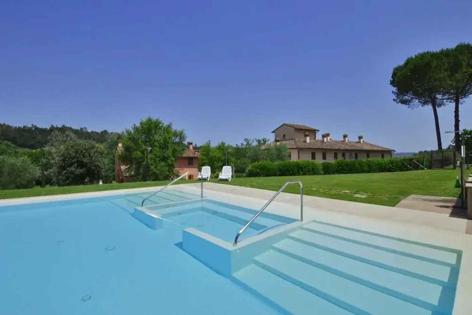 Apartment Castelfiorentino 85 with Outdoor Swimmingpool