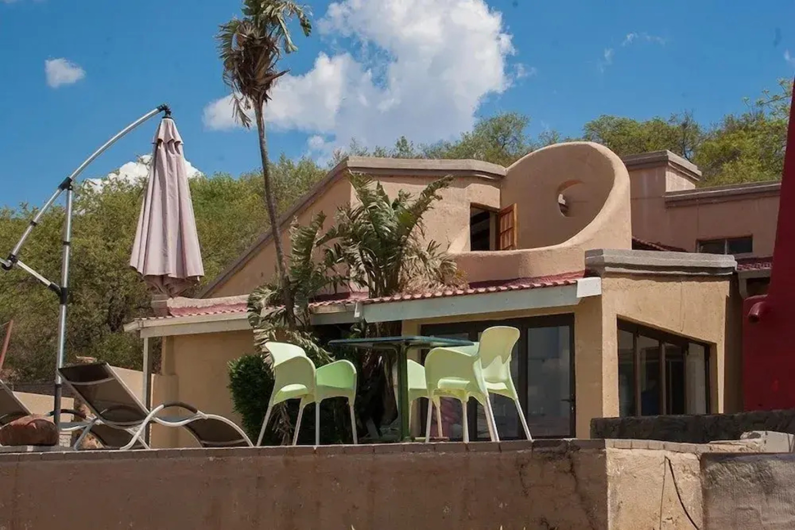 Rantshos Life-Style Guest House