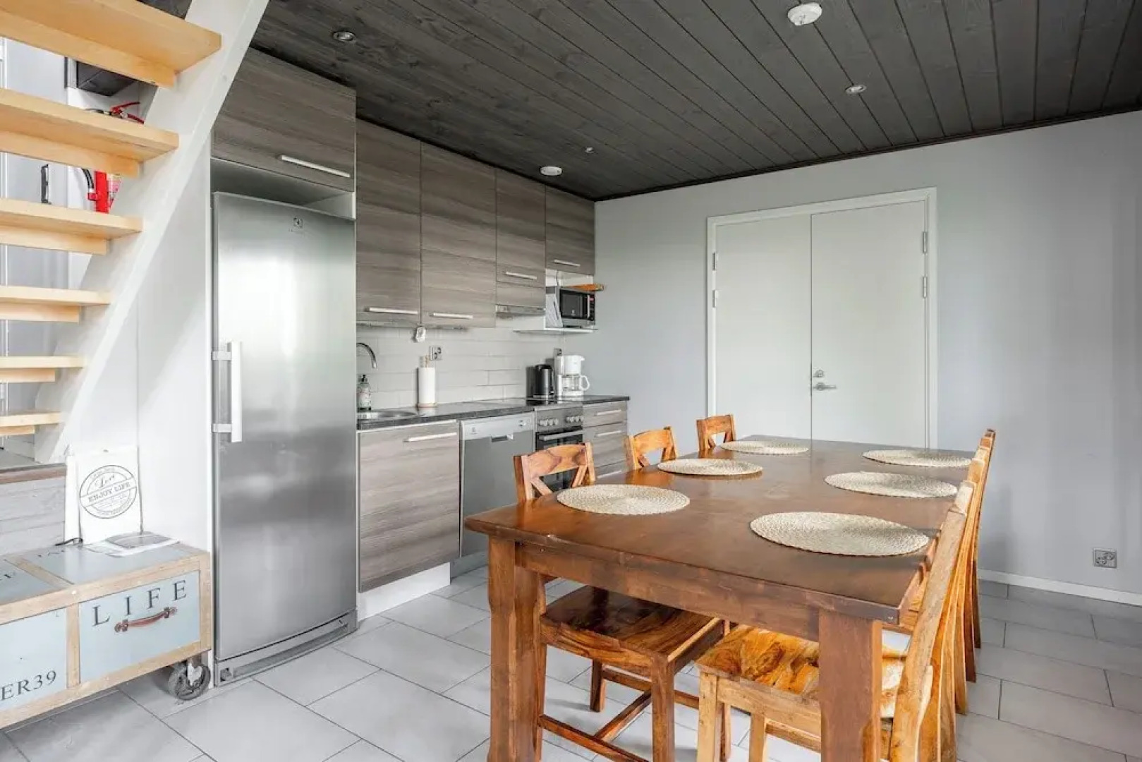 Peaceful 2BR Getaway Cabin at Riihivuori