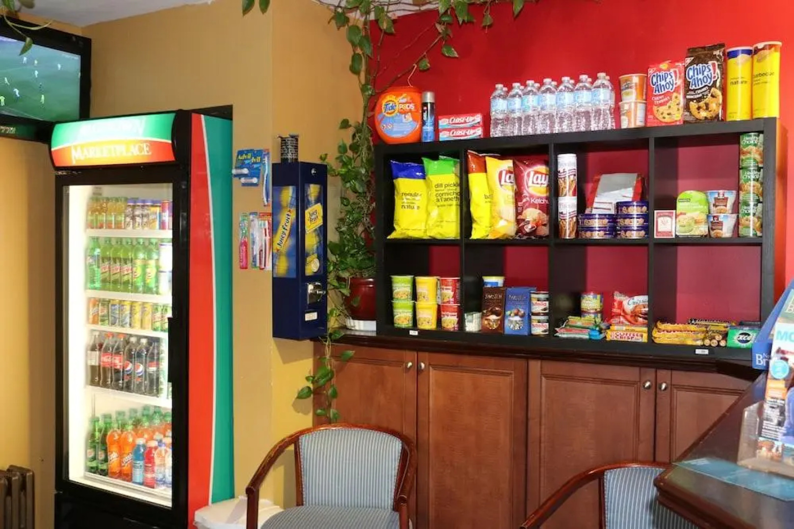 Midtown Motel & Suites