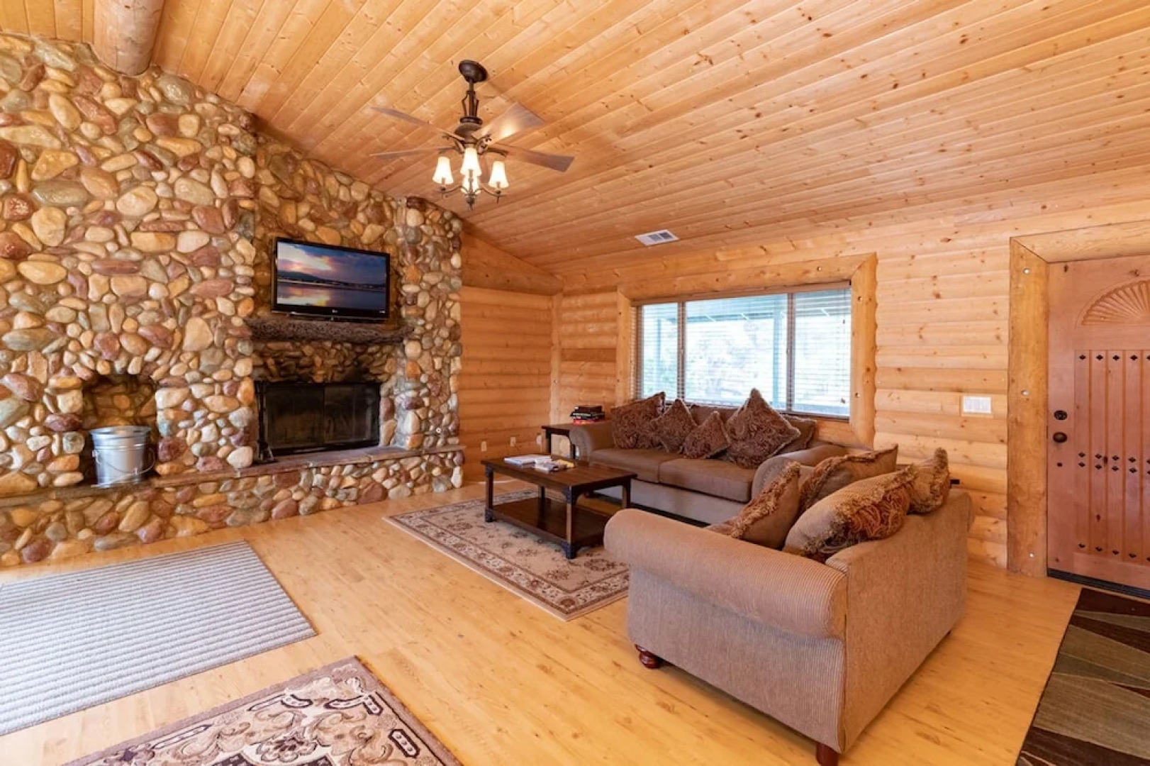 RedAwning Flintridge Inn #1423