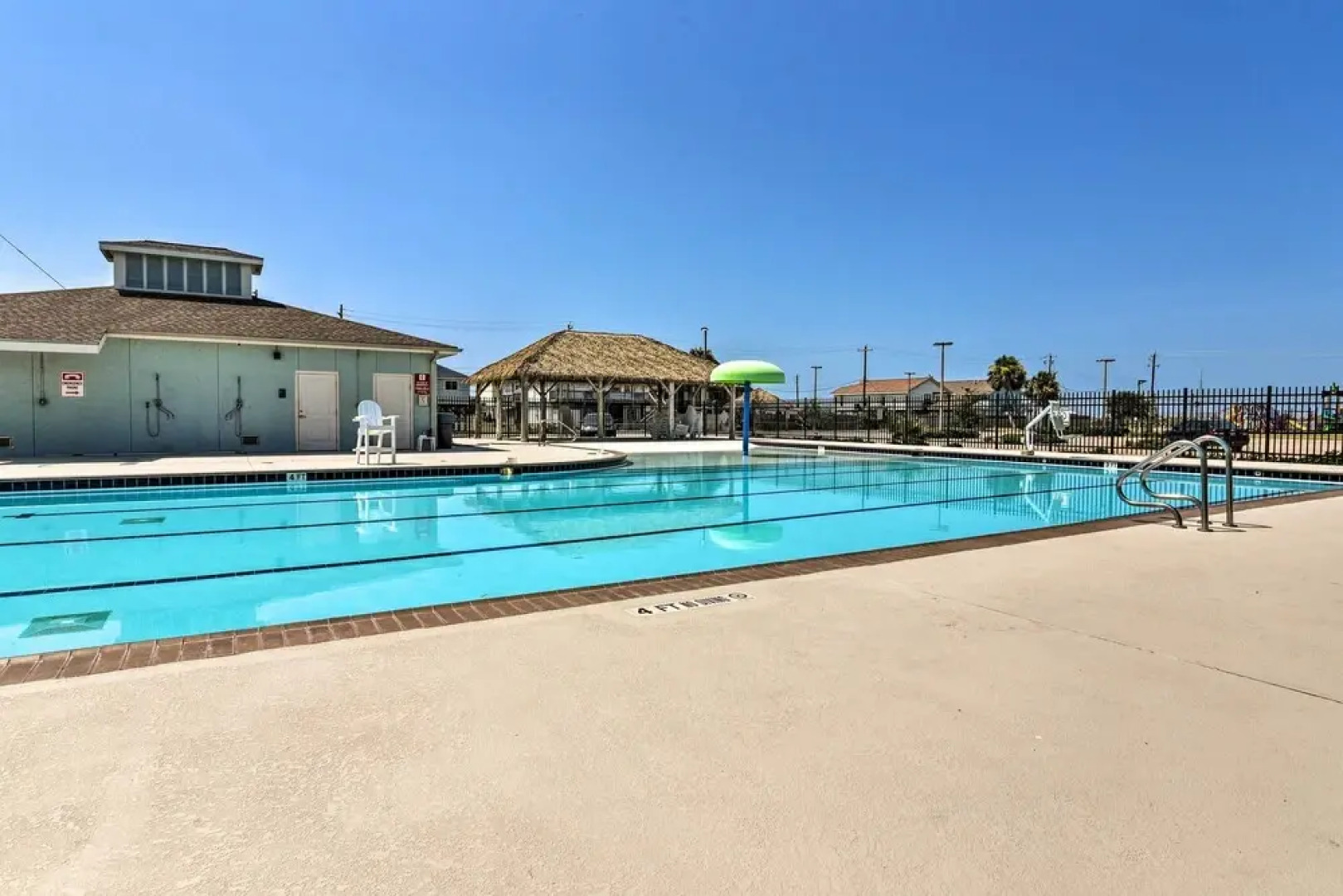 1 Mi to Shore: Bright Jamaica Beach Getaway!