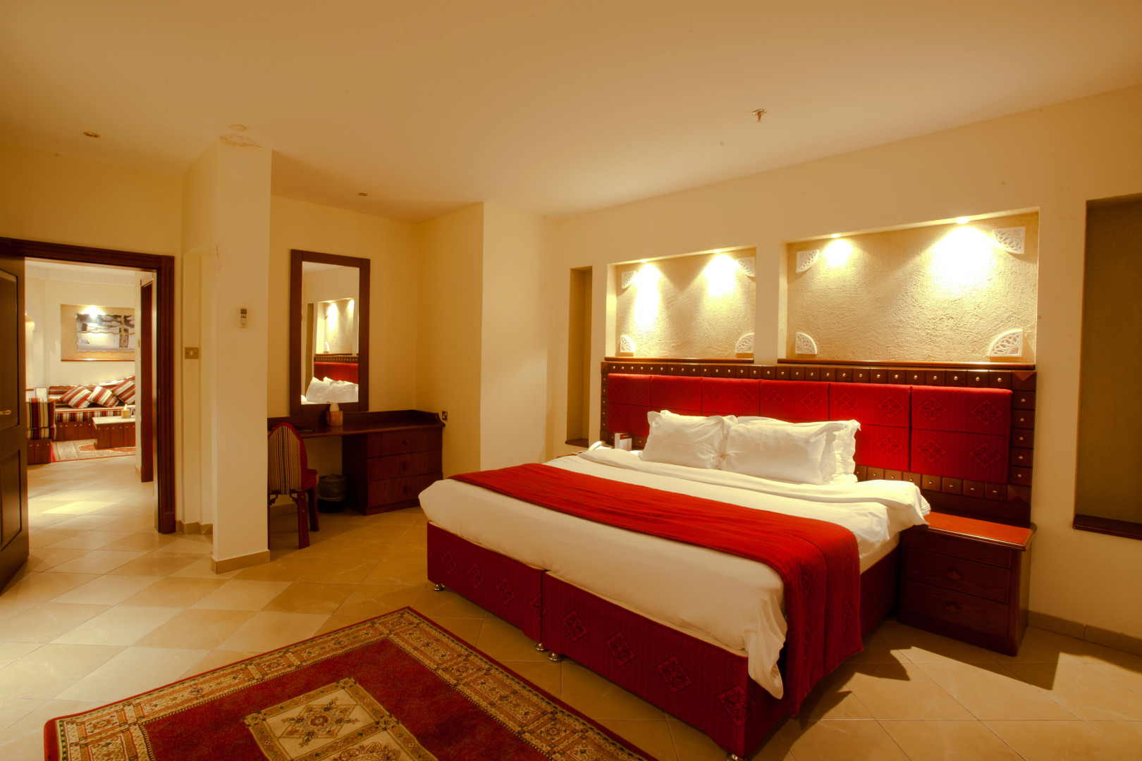 Al Liwan Suites