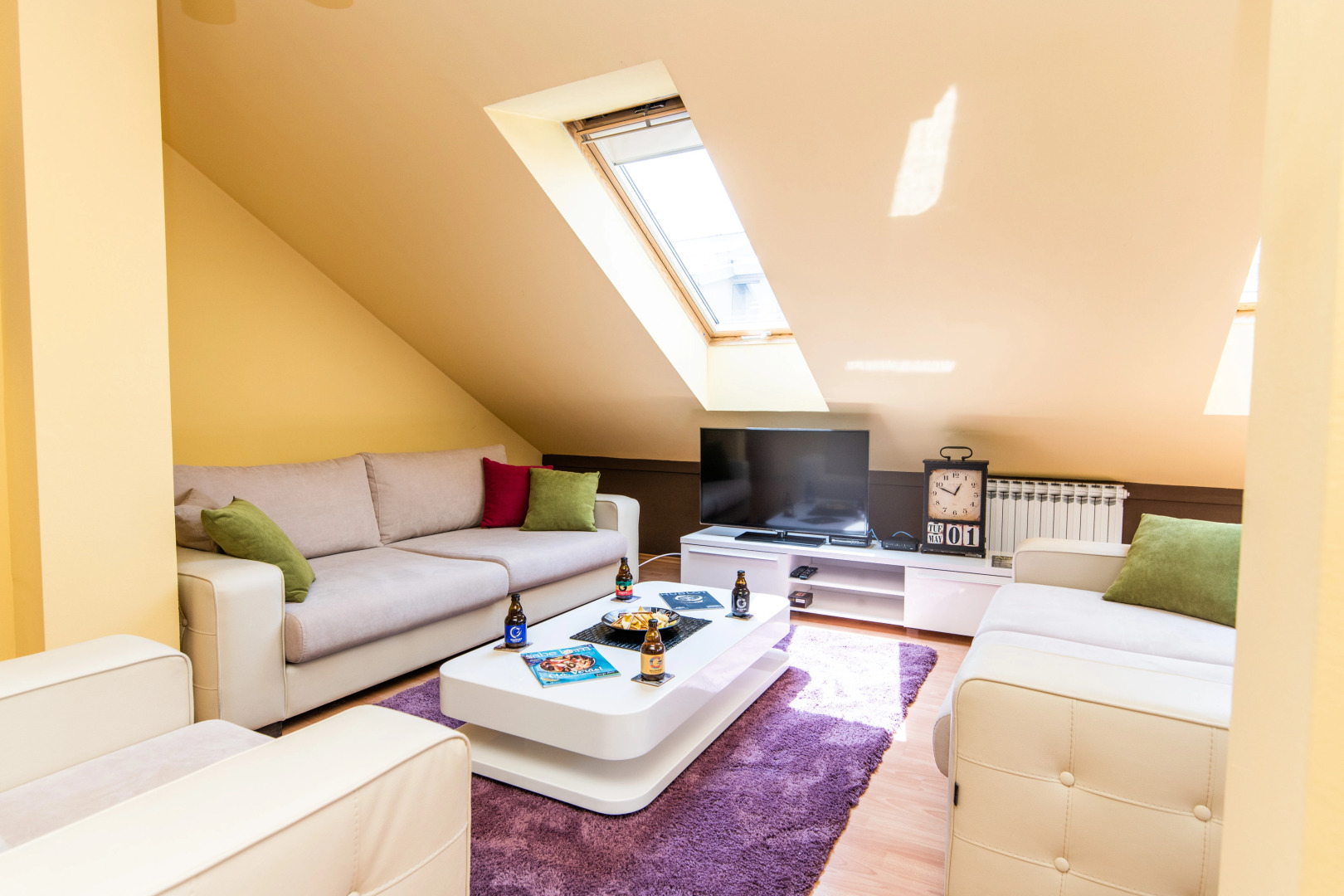 Spacious design loft in beautiful neighborhood