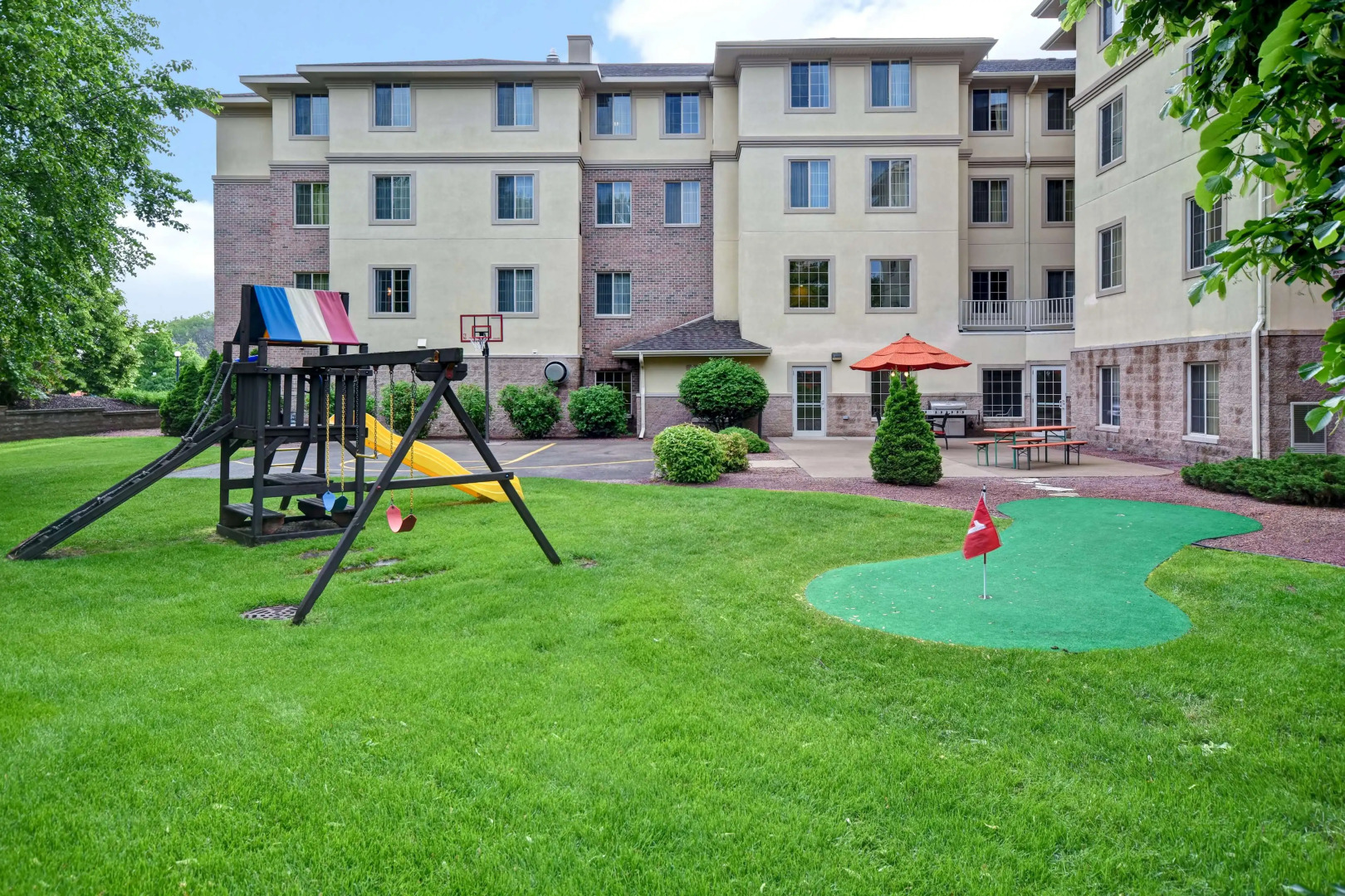 GrandStay Hotel & Suites