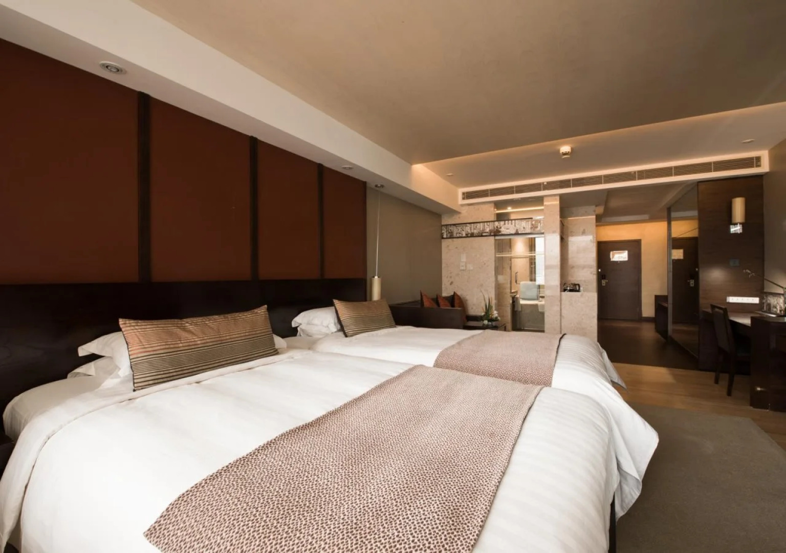 Regal Shanghai East Asia Hotel