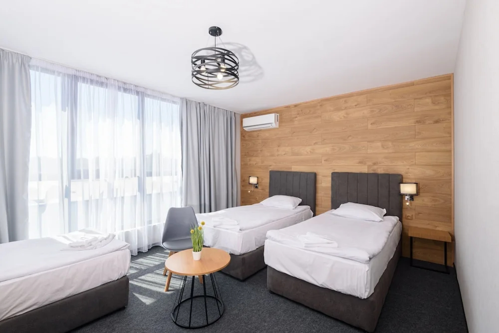 Avenue Deluxe