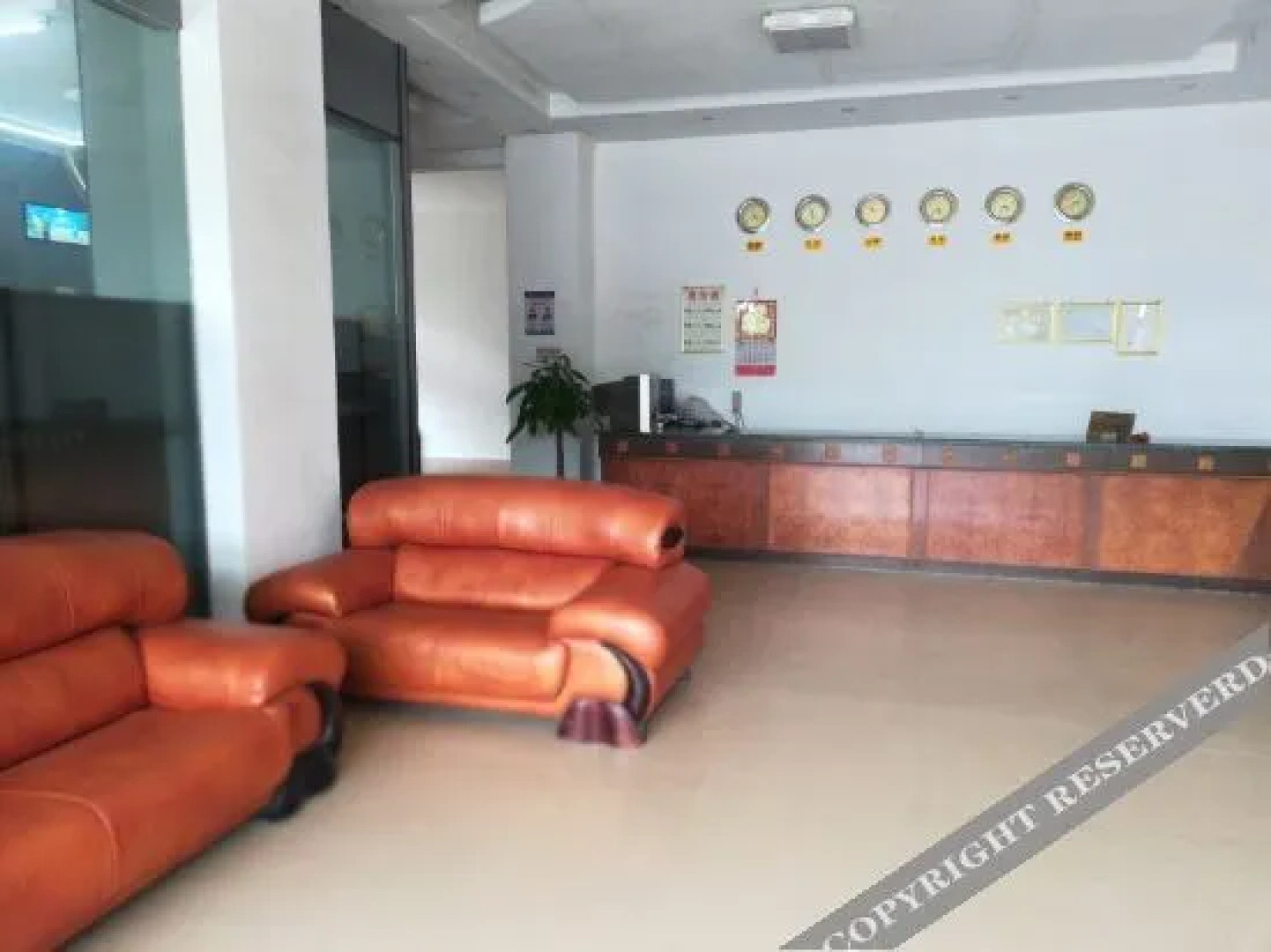 Longxing Business Hotel (Yangchun Railway Station Branch)