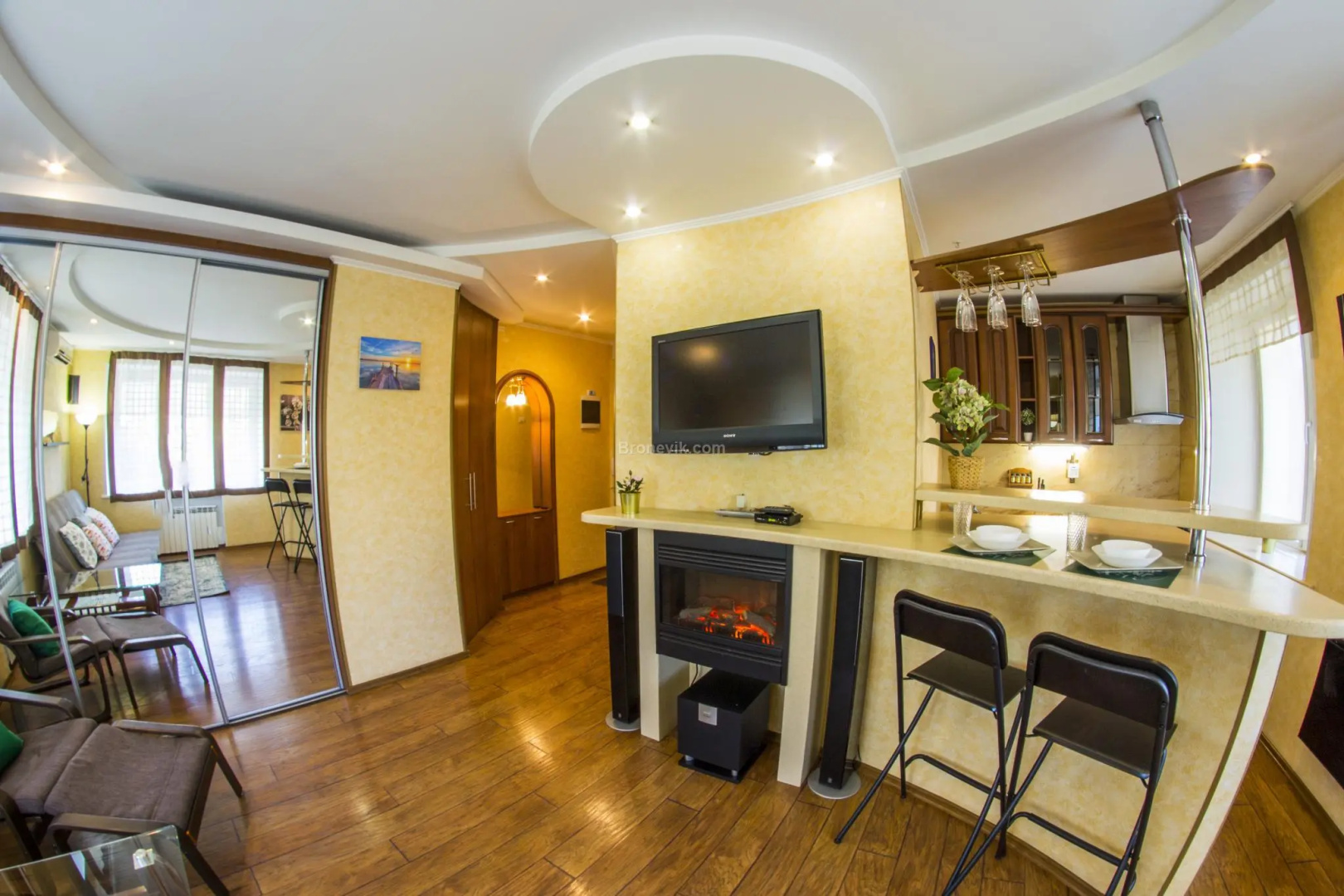 RENT-servis Apartamenty v istoricheskom tsentre Omska na Lermontova