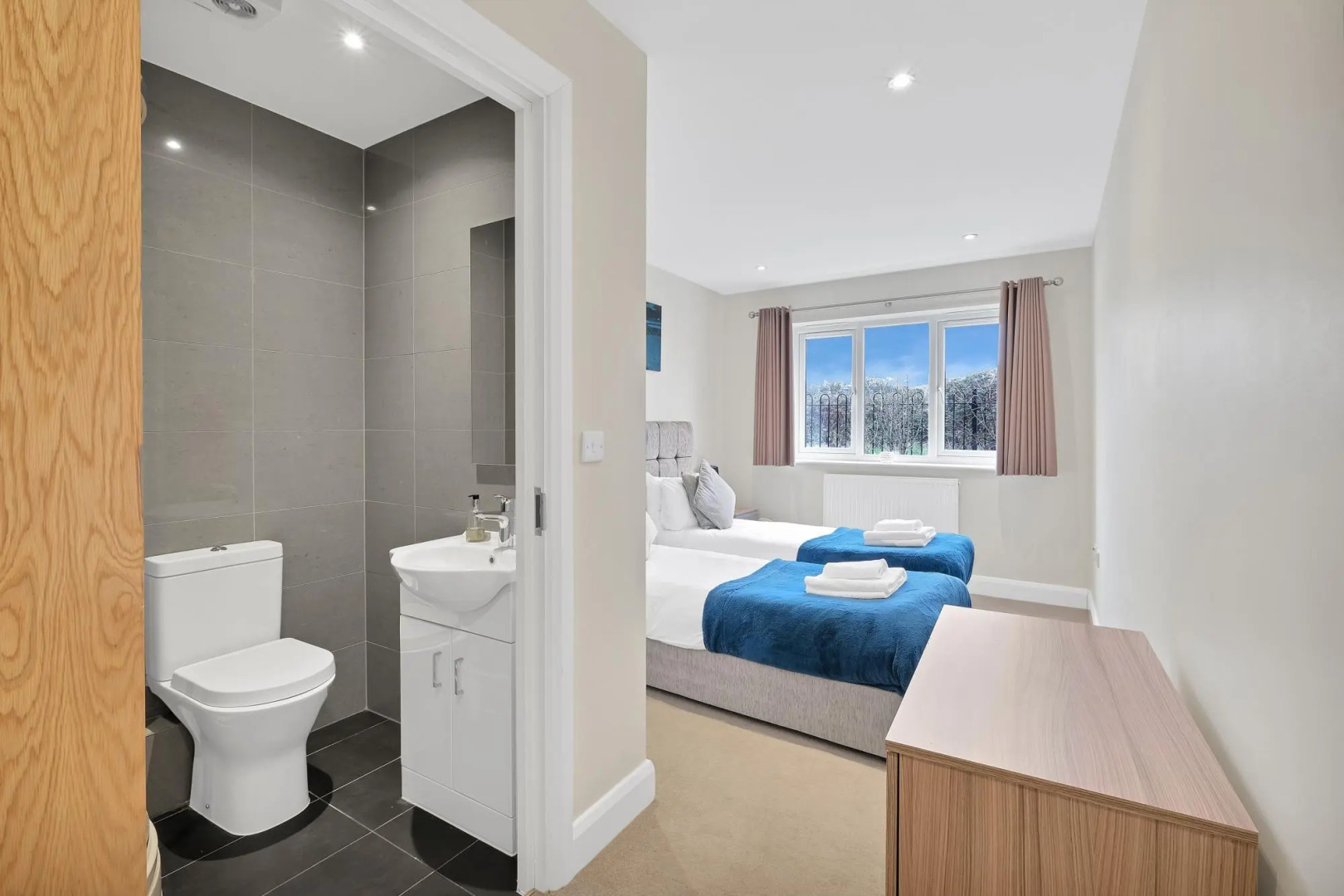 London Heathrow Living Serviced Apartments - Apt 3