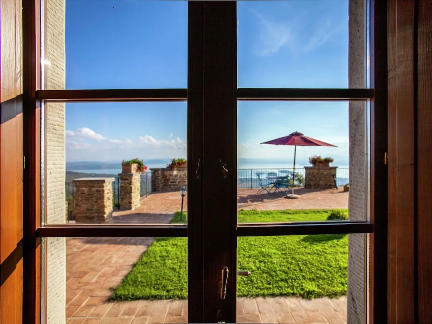 Lovely Villa in Tuoro sul Trasimeno with Pool