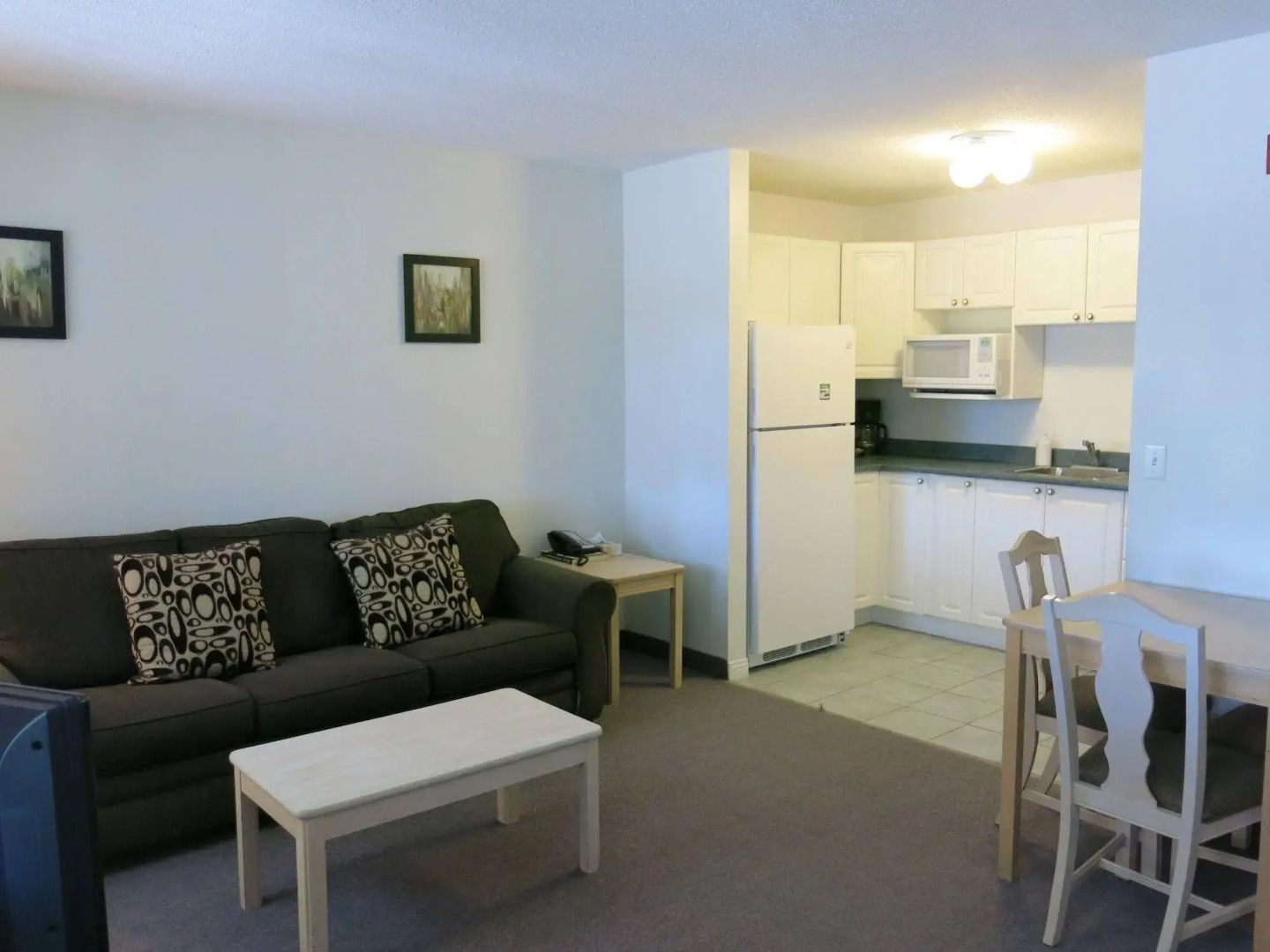 Shemron Suites Hotel