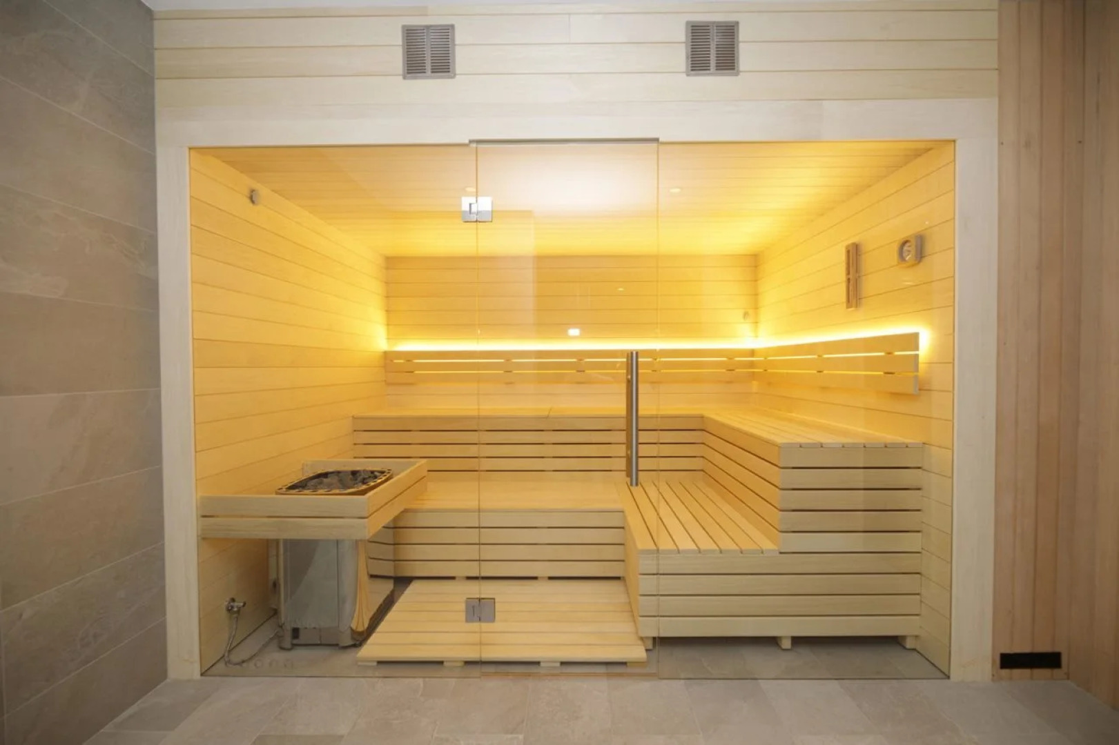 Lazensky Hotel Pyramida I