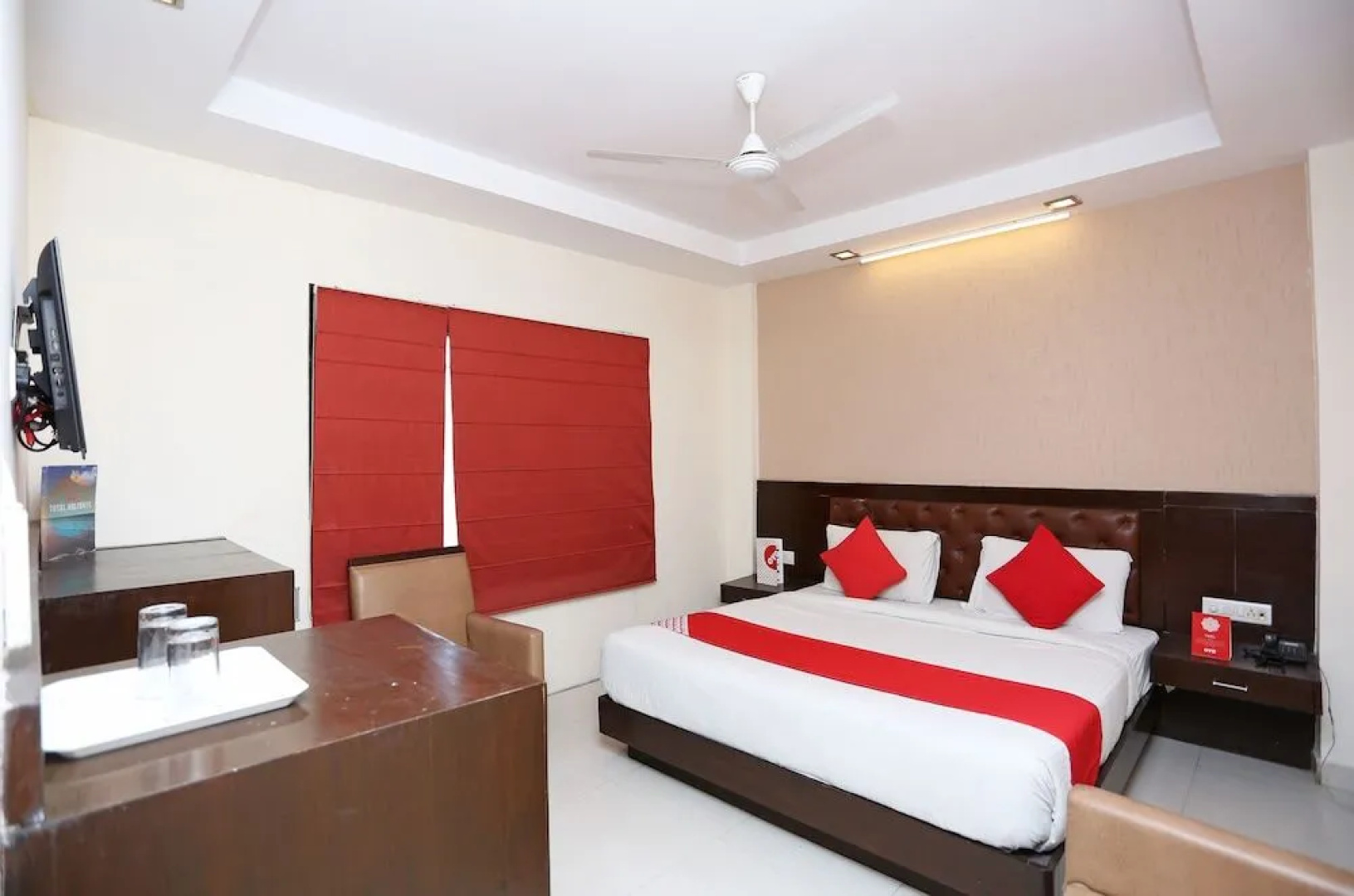OYO 4926 Hotel Le central