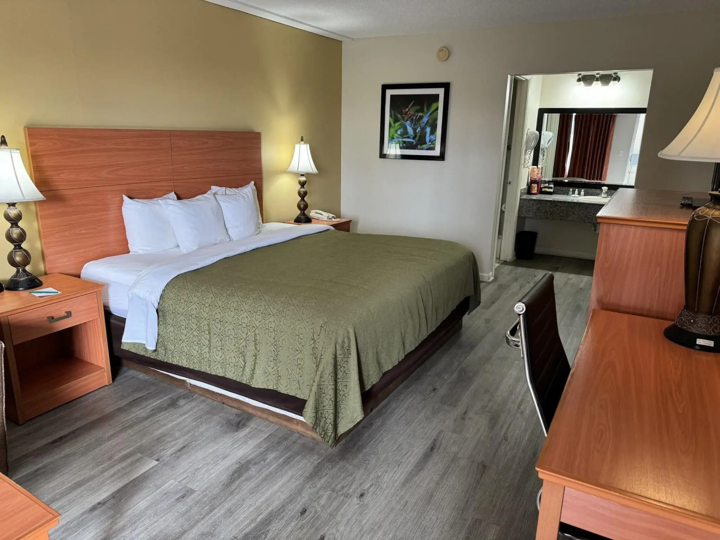 Quality Inn near Manatee Springs State Park