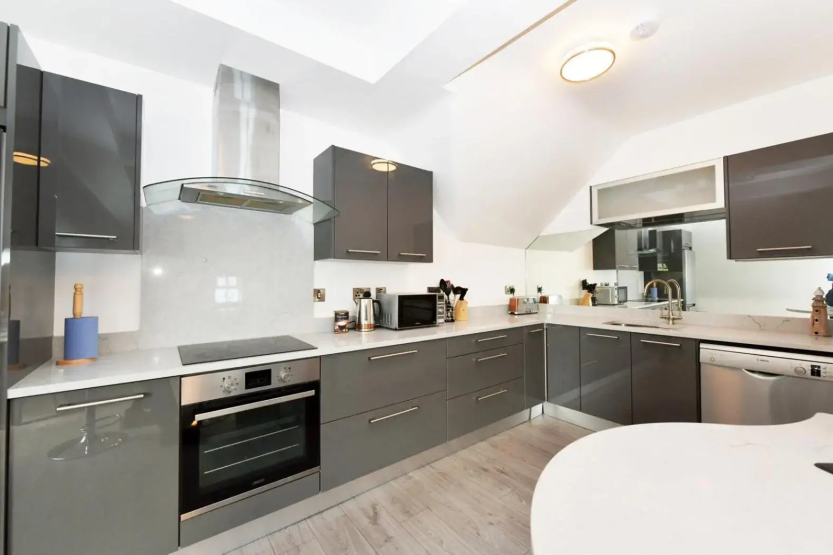Pier House Luxury Apartment