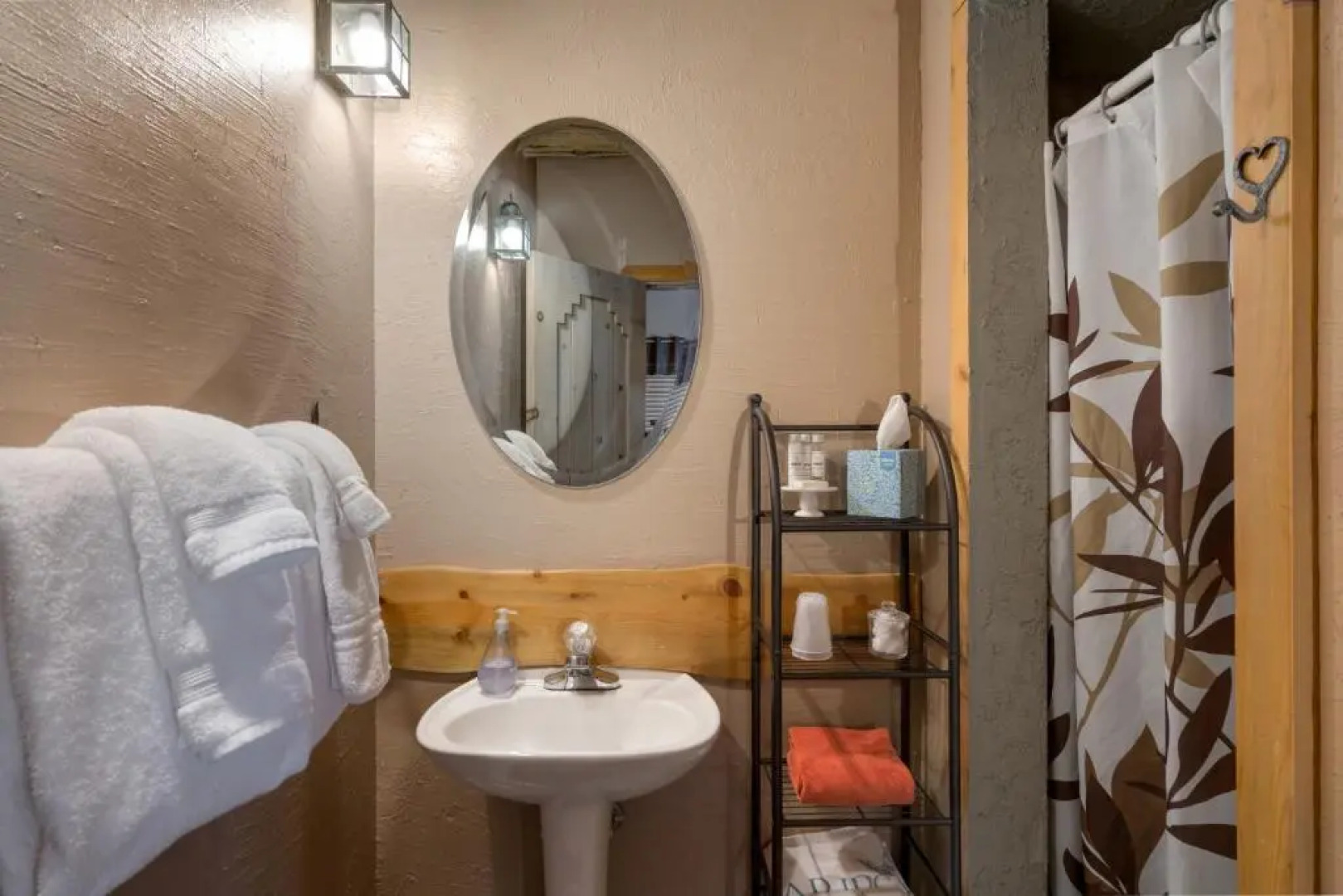 Mariposa Lodge Bed and Breakfast