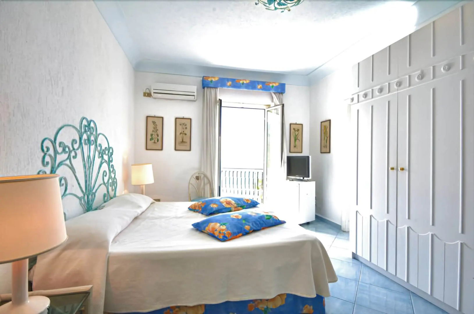 Villa Hibiscus Beach Club