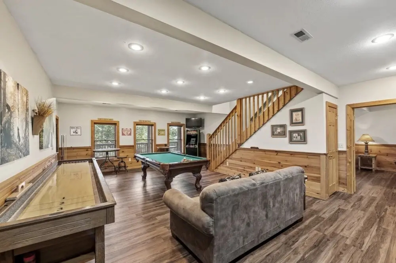 Dancing Bear Lodge 6 Bedrooms 6 Bathrooms Home