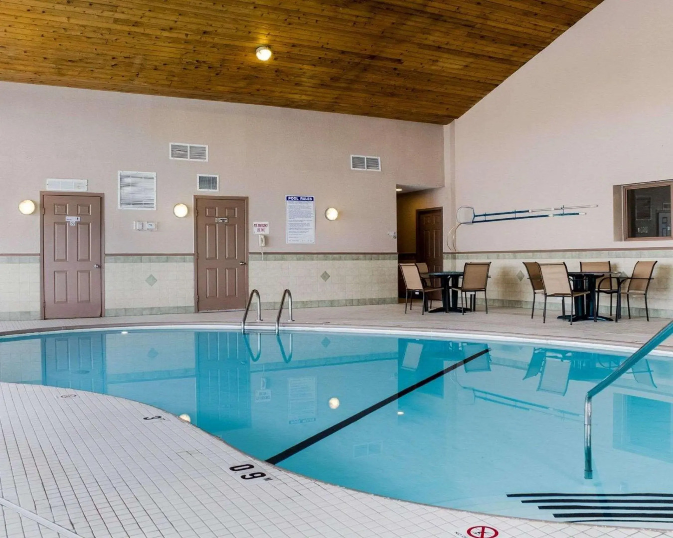 Bison Inn & Suites on University