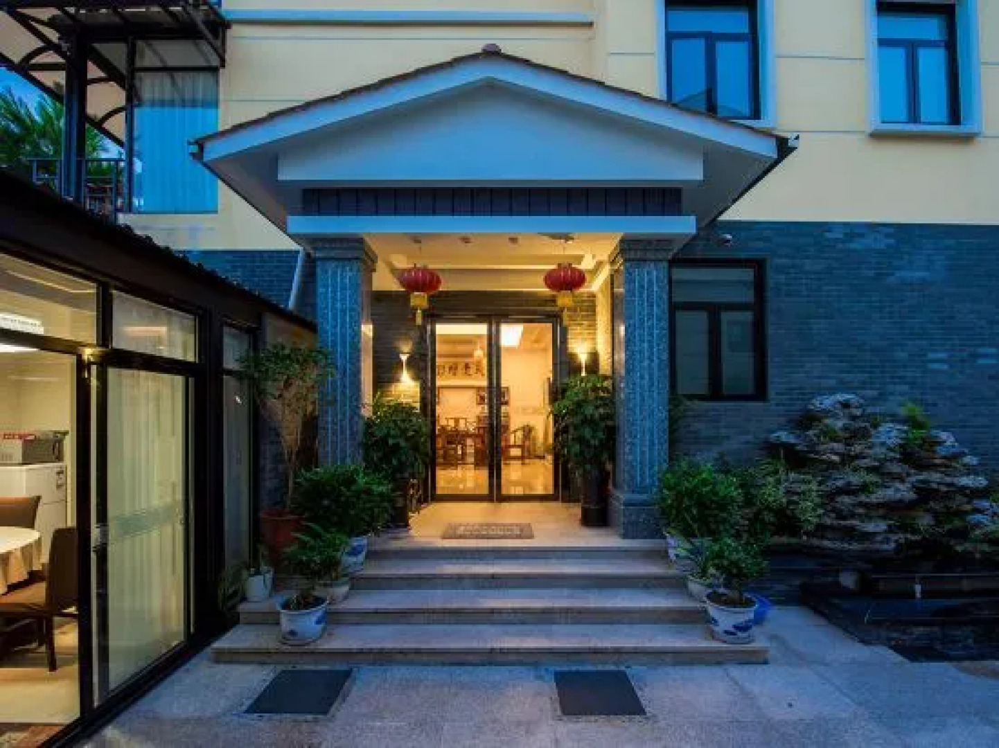 Ru Ji Ge Villa Hotel