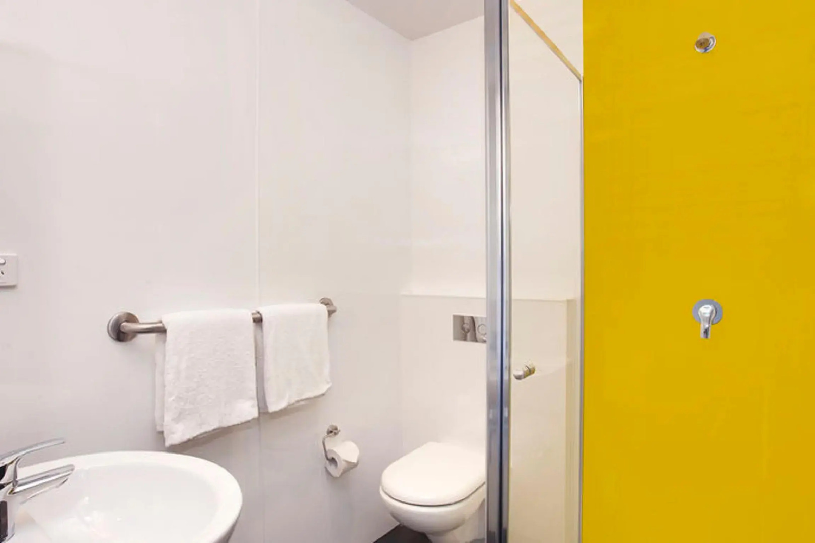 Space Hotel - Hostel