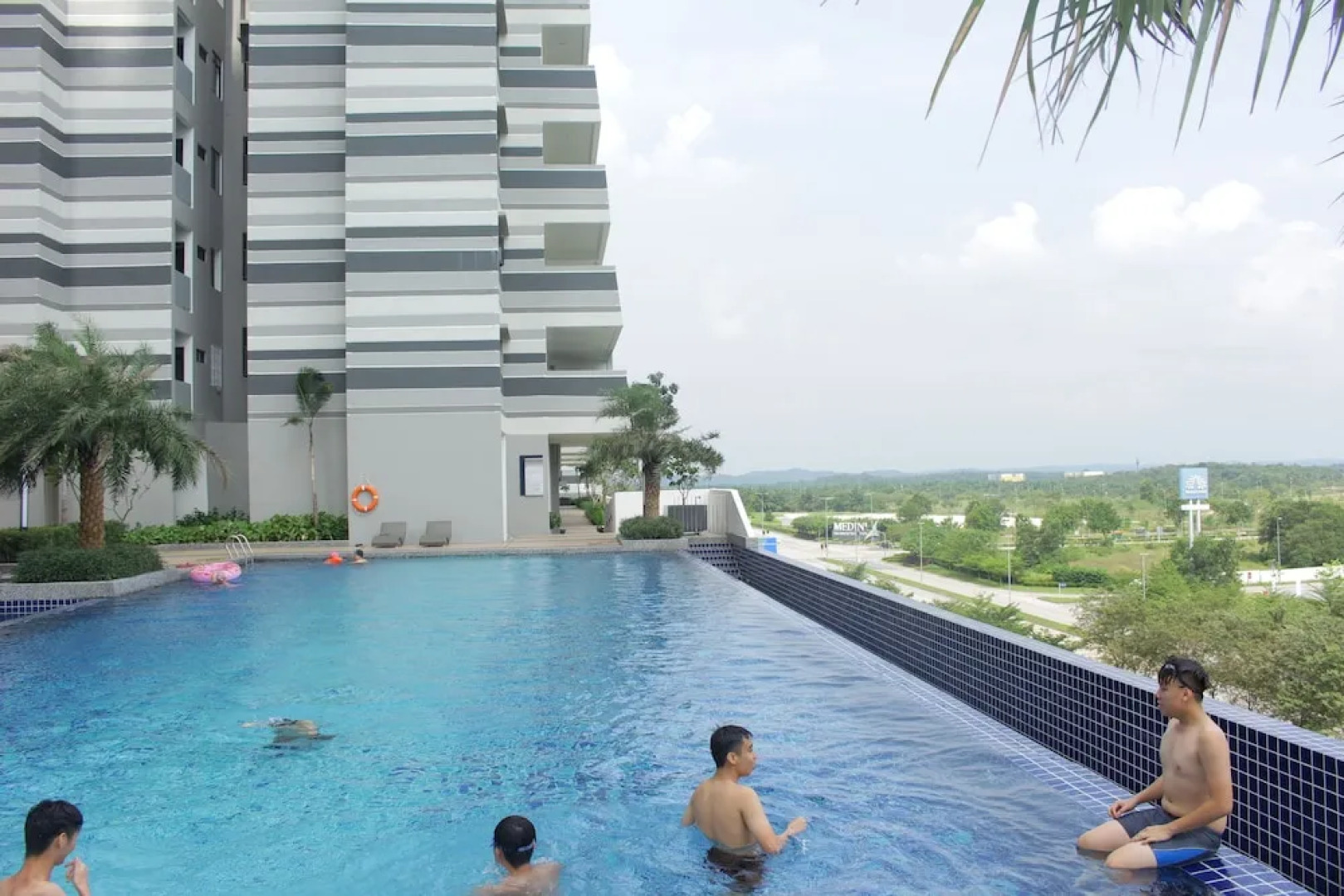 Meridian  Medini Legoland - JCL